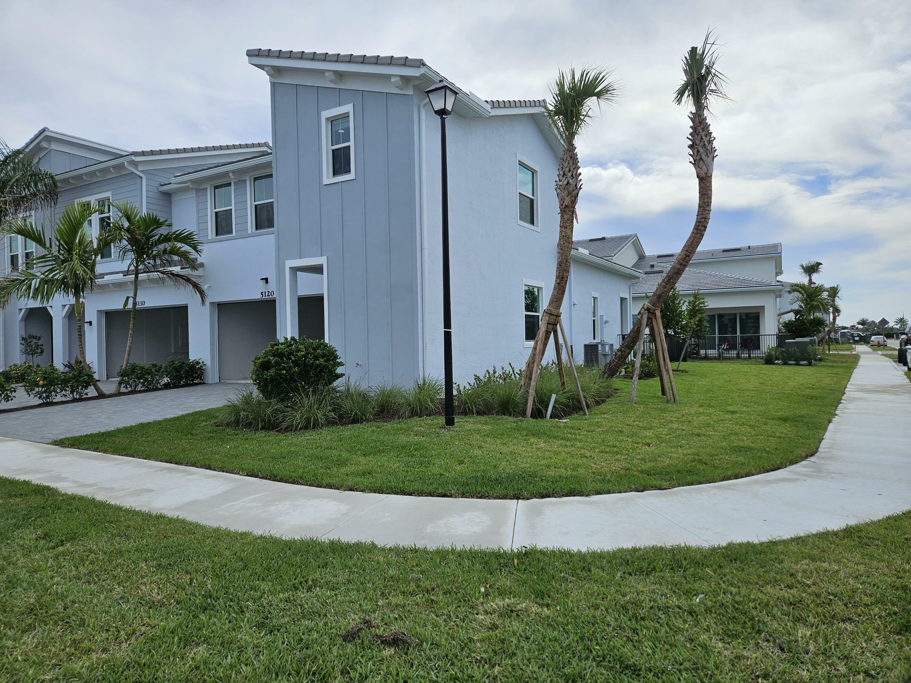 Property Photo:  5120 Willow Creek Drive  FL 33470 