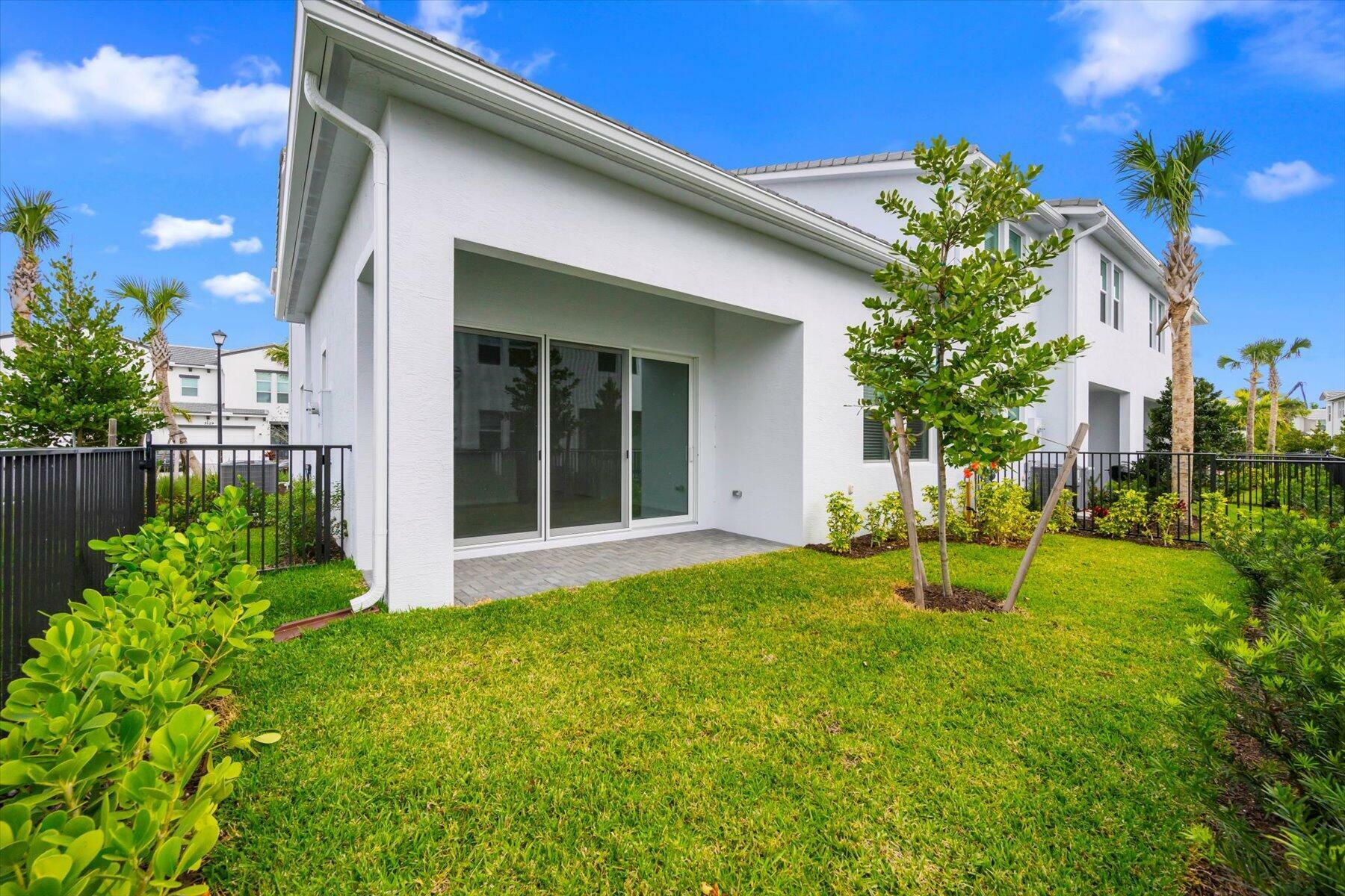 Property Photo: 5120 Willow Creek Drive FL 33470