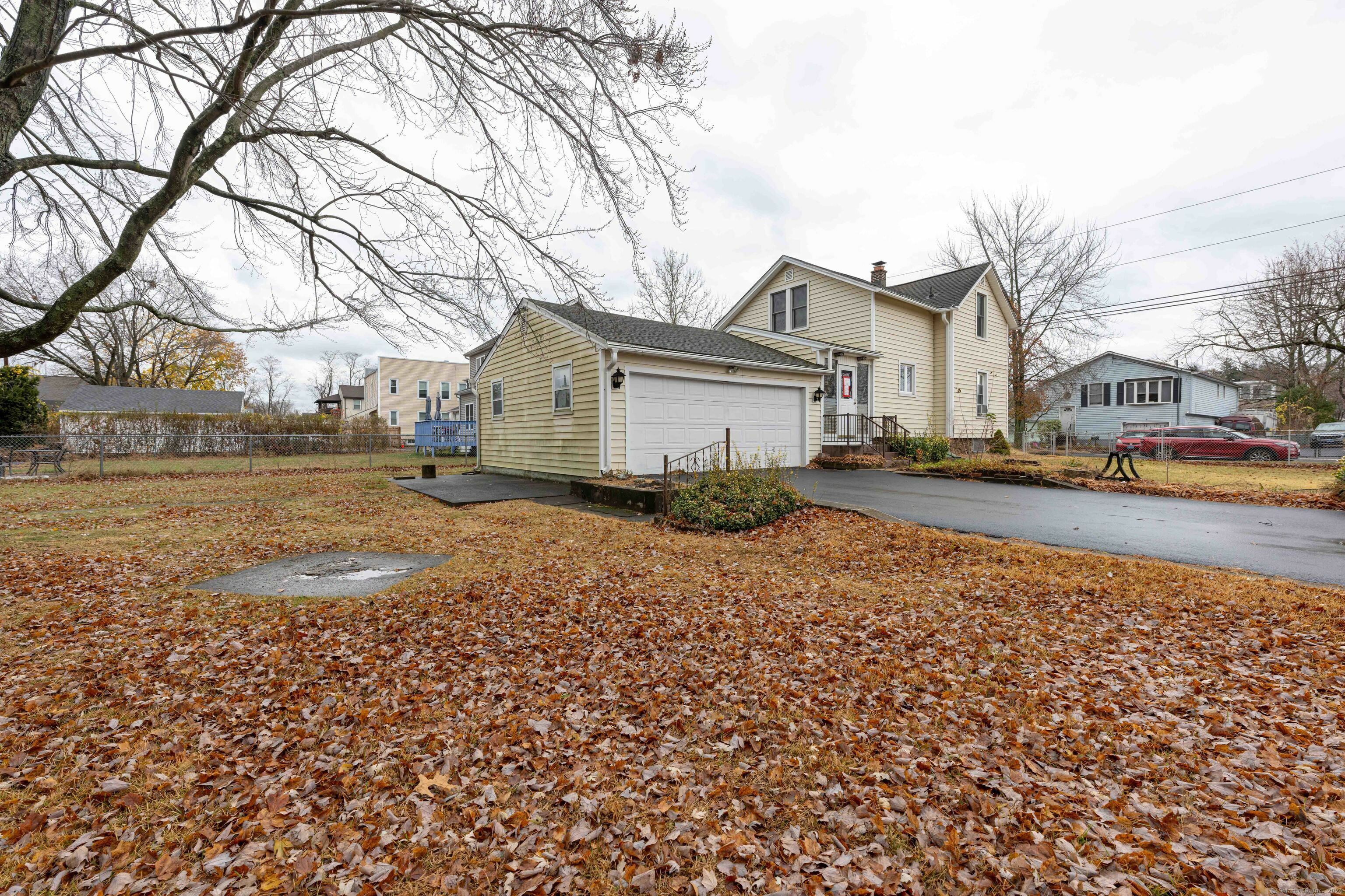 Property Photo:  147 Clifton Street  CT 06492 