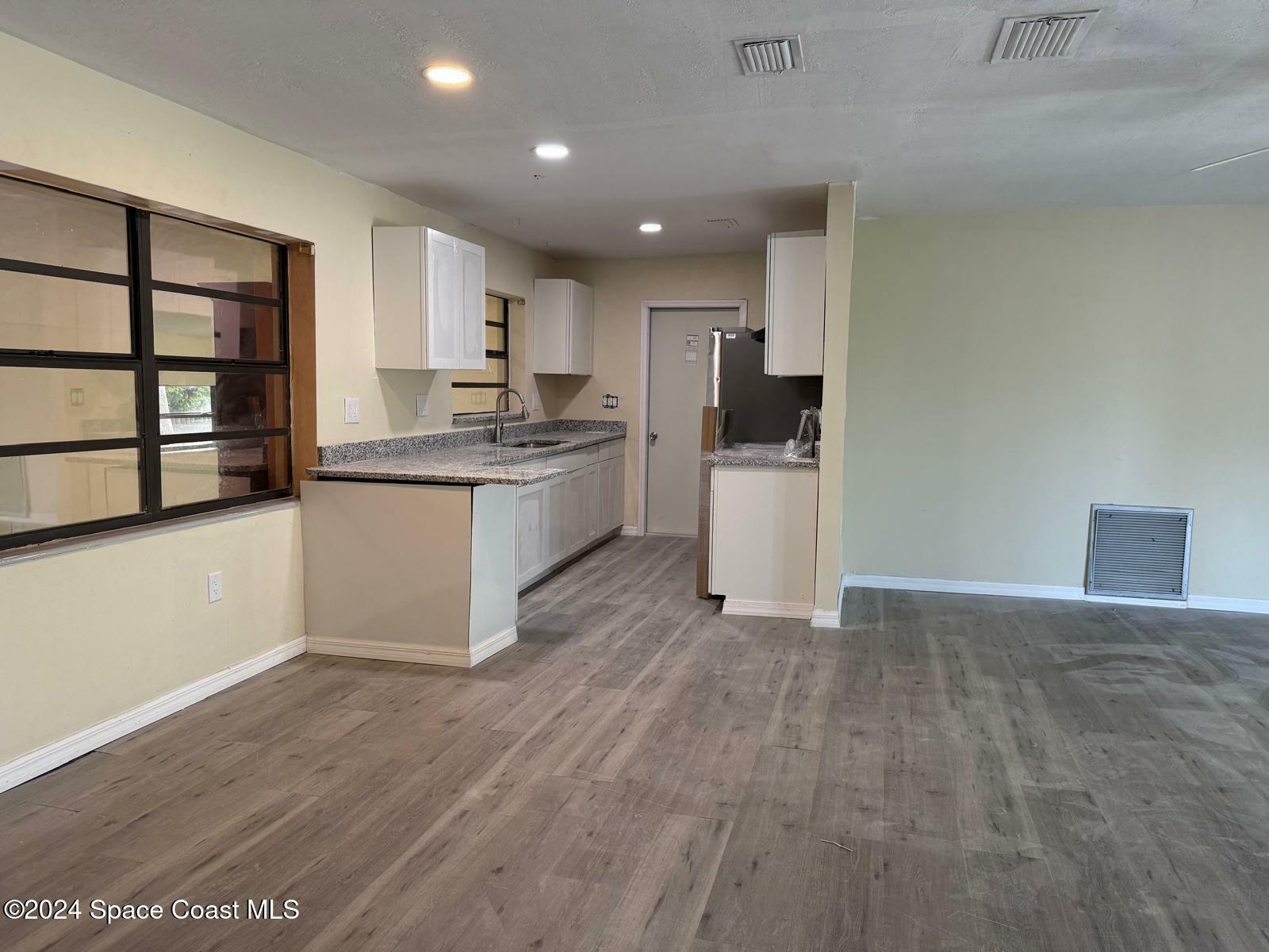 Property Photo:  329 W Arlington Street  FL 32937 