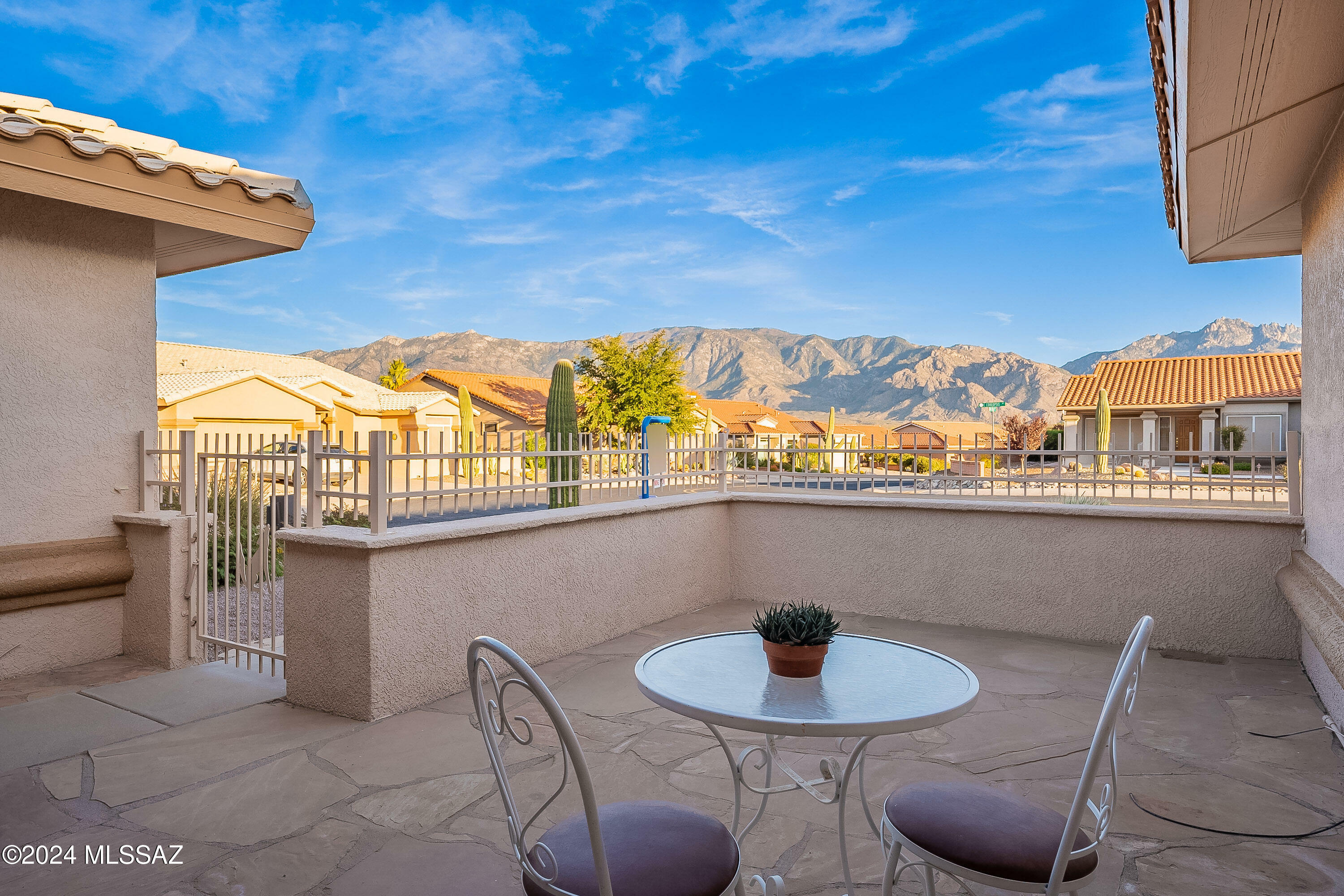 Property Photo:  2385 E Coreopsis Way  AZ 85755 