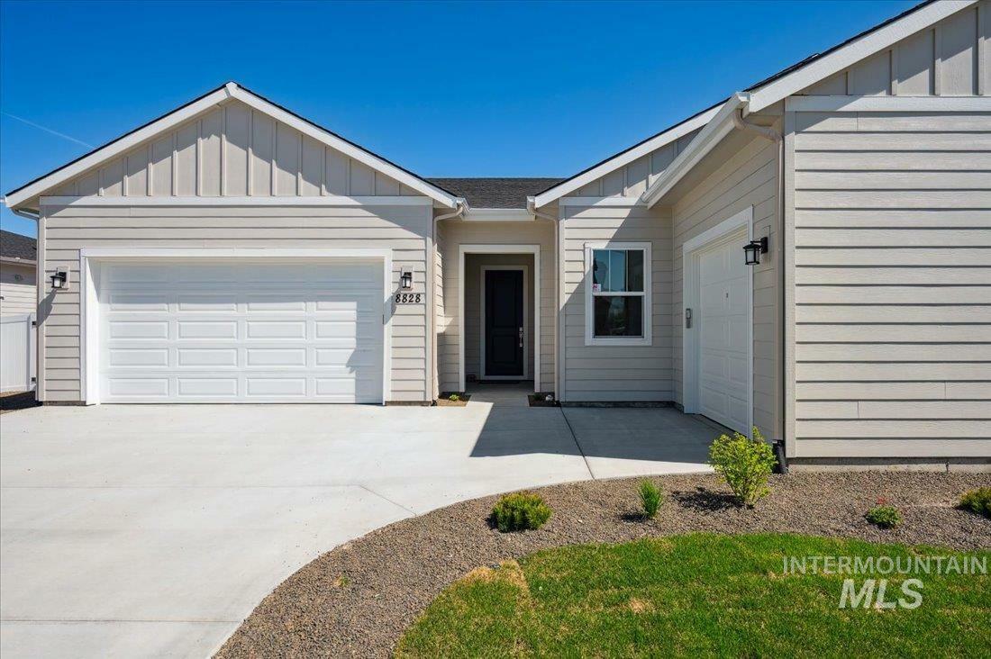 Property Photo: 8828 S Waterclover Way ID 83642