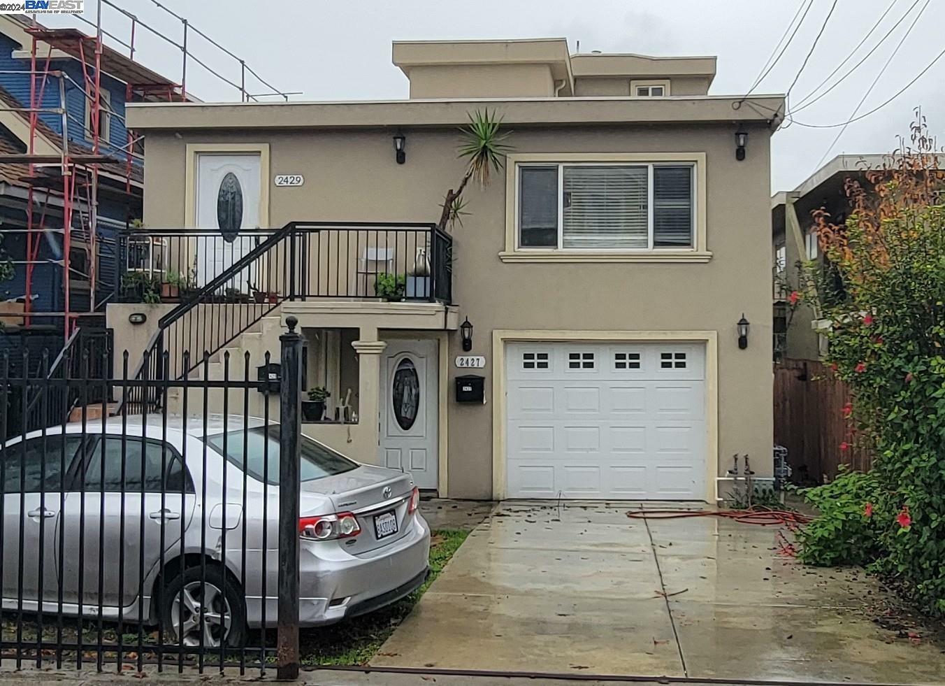 Property Photo:  2429 E 21st St  CA 94601 