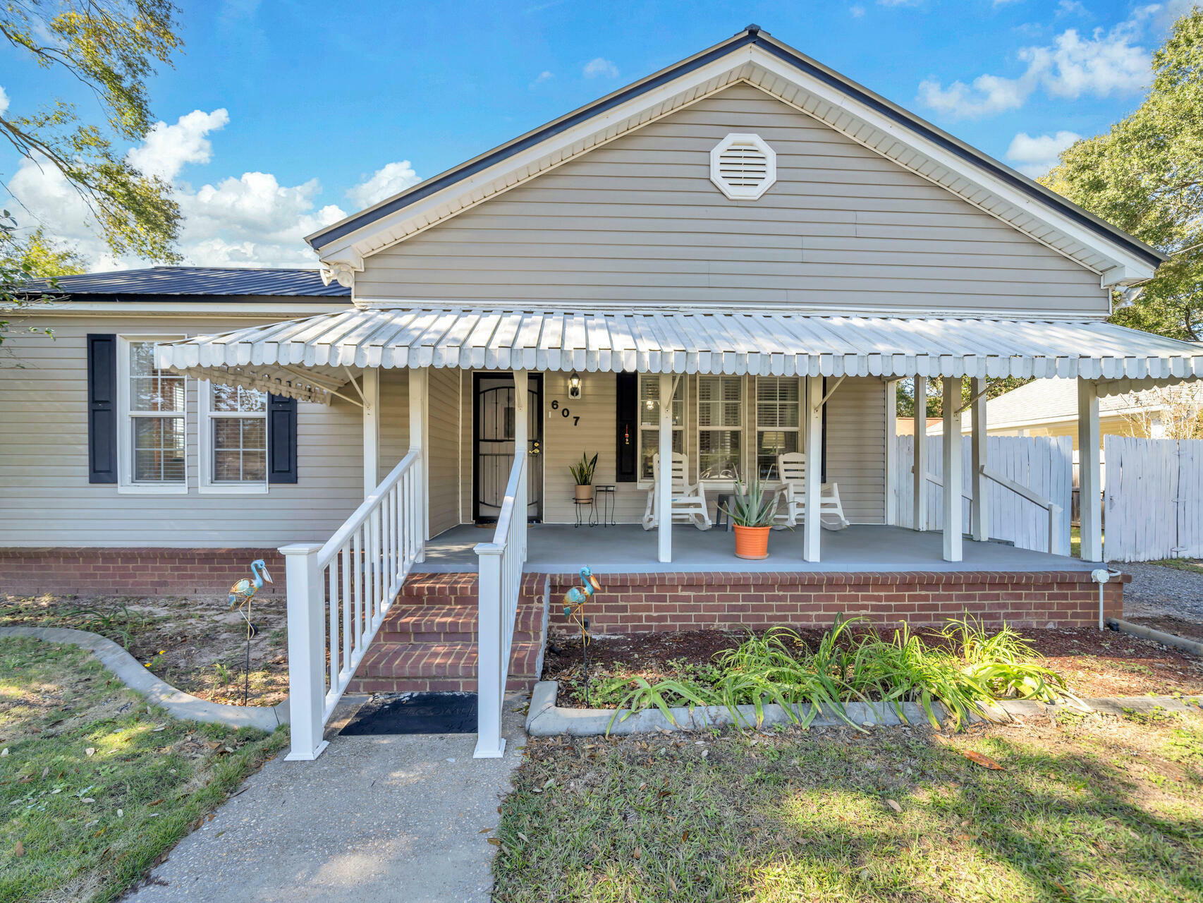 Property Photo:  607 Alabama Street  FL 32536 