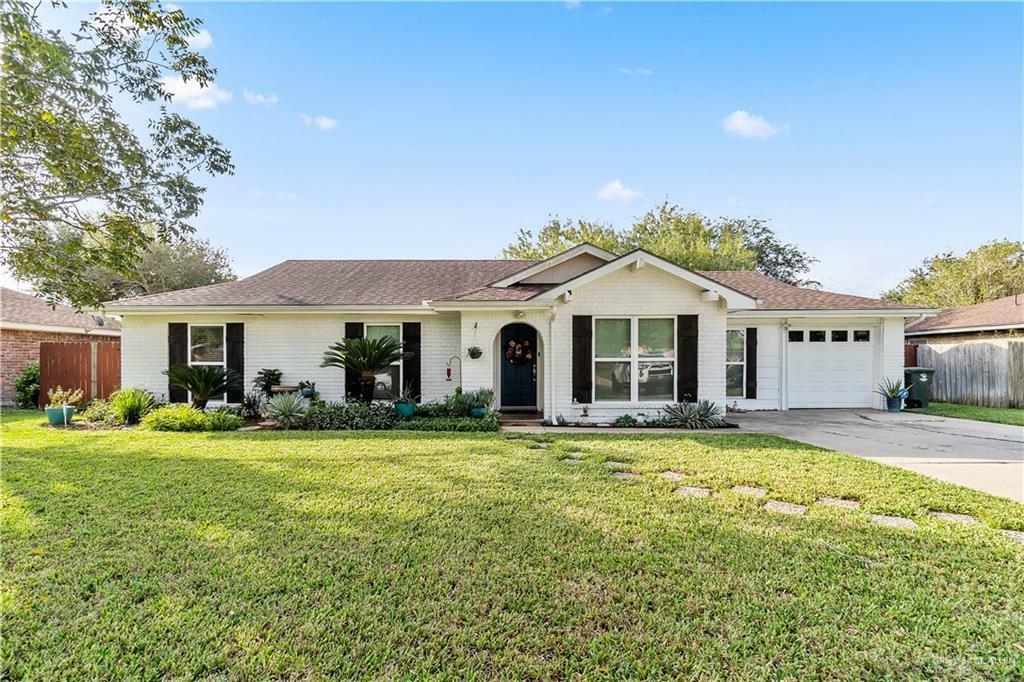 Property Photo:  1102 E Flynn Avenue  TX 78550 