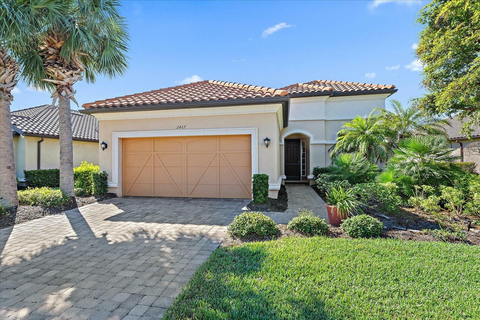 Property Photo:  2467 Vaccaro Drive  FL 34231 