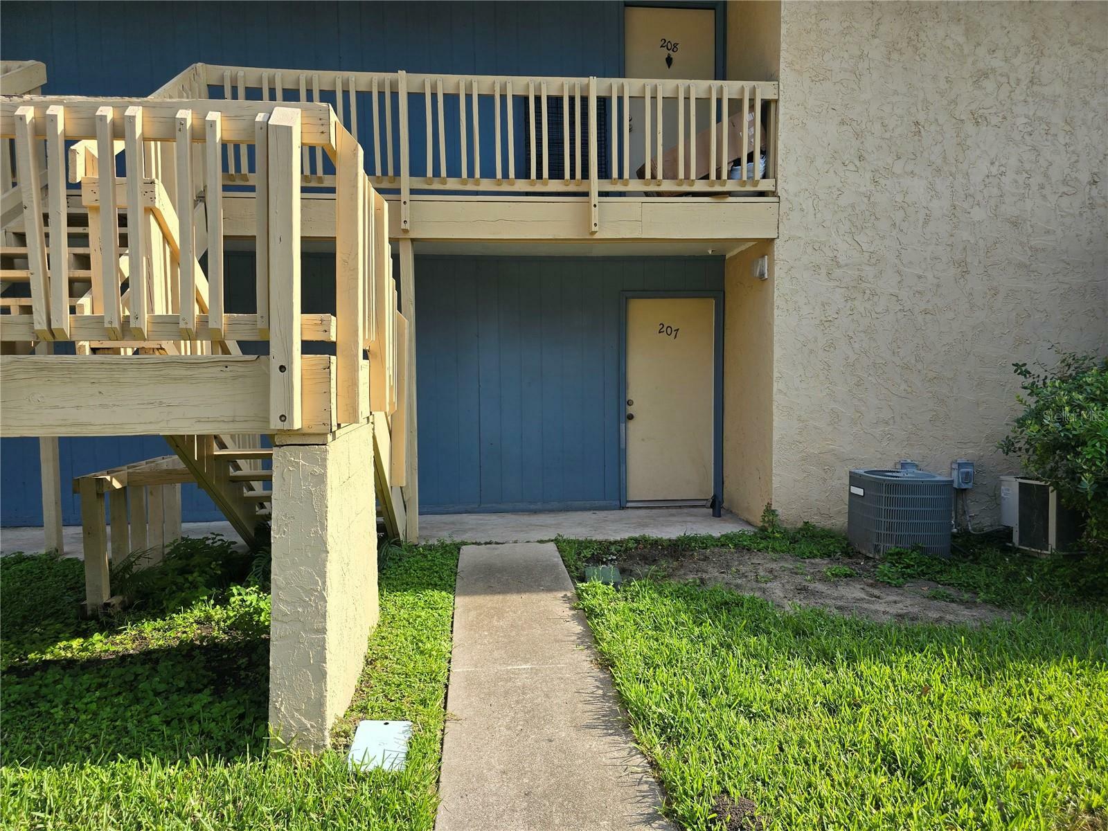 Property Photo:  2811 SW Archer Road X-207  FL 32608 