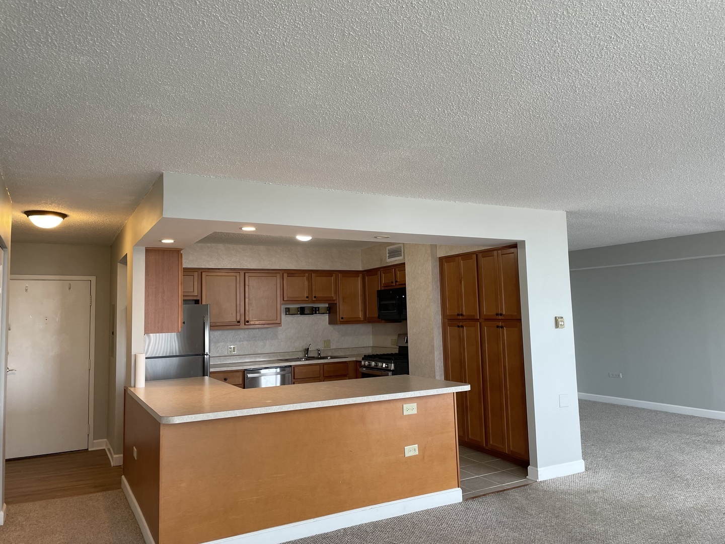 Property Photo:  8801 W Golf Road 7G  IL 60714 