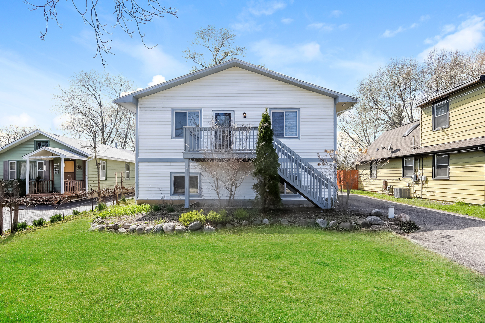 Property Photo: 36120 N Eagle Court IL 60041