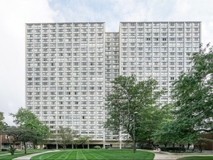 Property Photo:  4800 S Lake Park Avenue 2504  IL 60615 