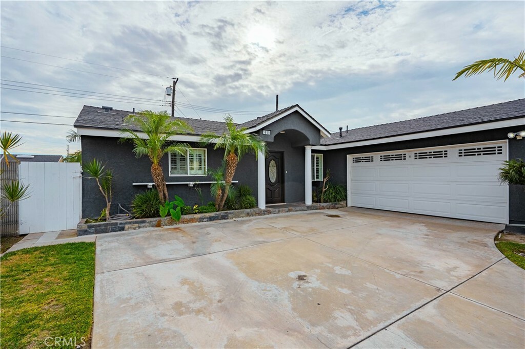 Property Photo:  3650 W Bouquet Avenue  CA 92804 