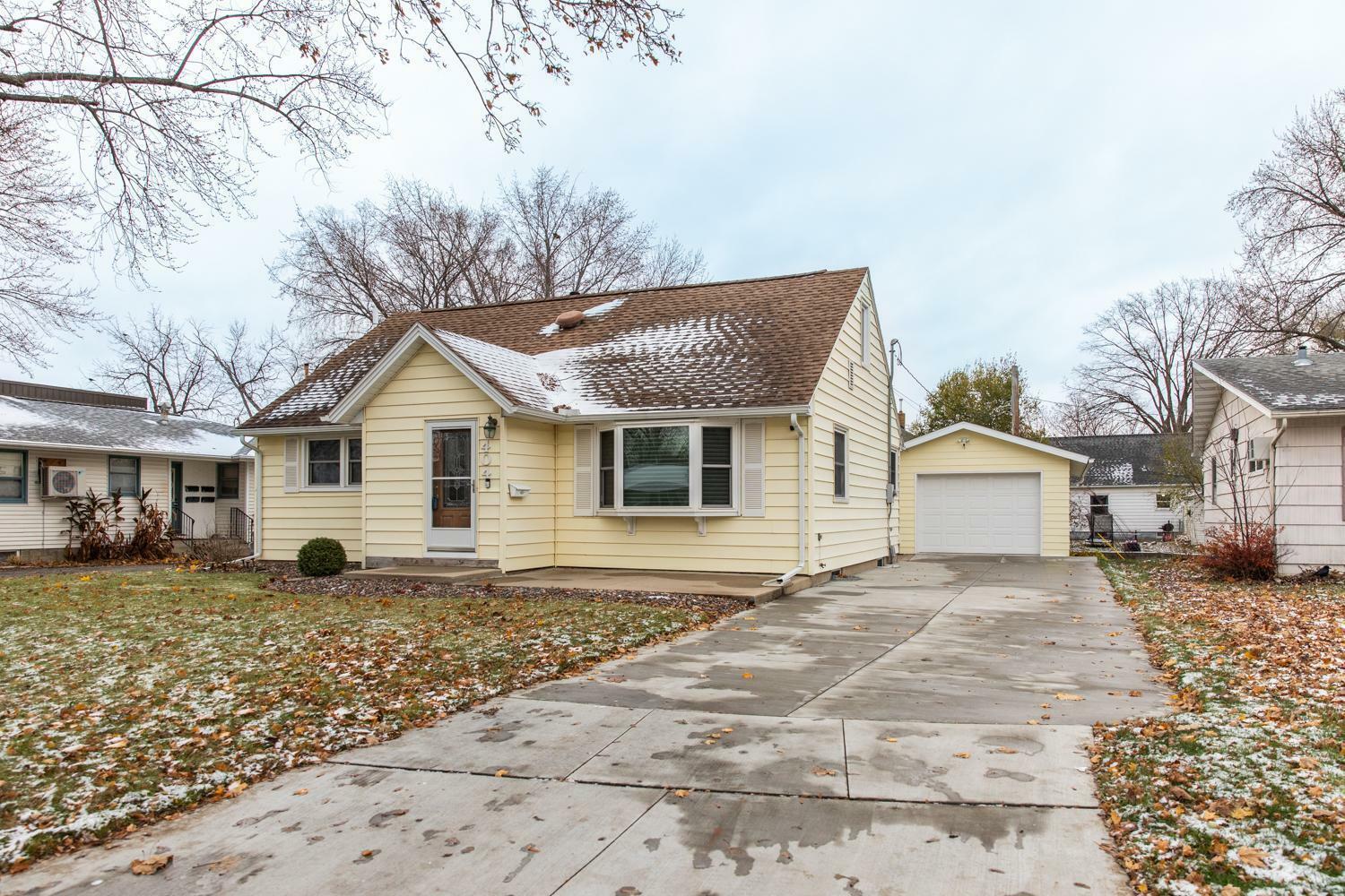 Property Photo:  404 12th Avenue NW  MN 55901 