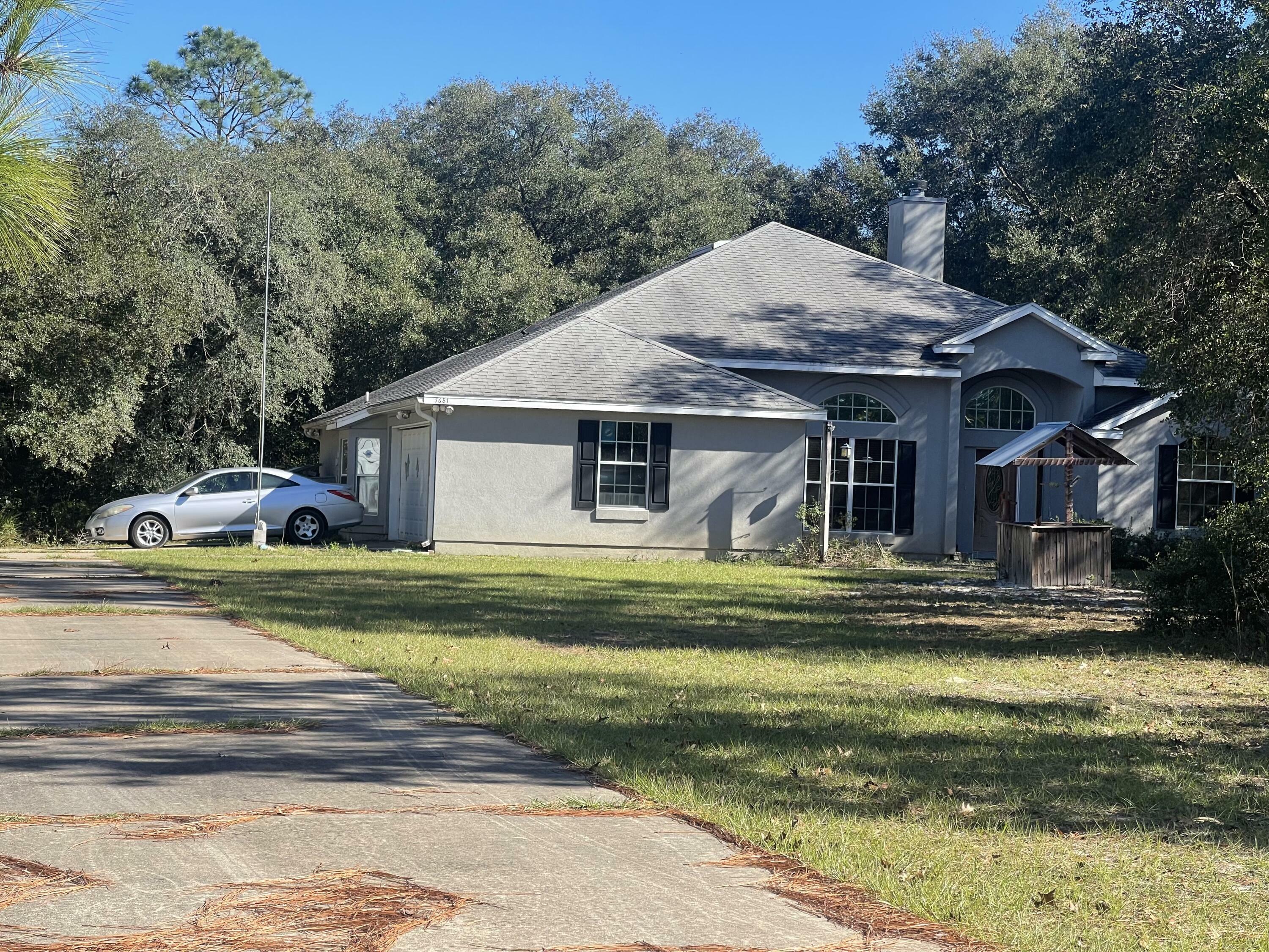 Property Photo:  7681 Helena Court  FL 32656 