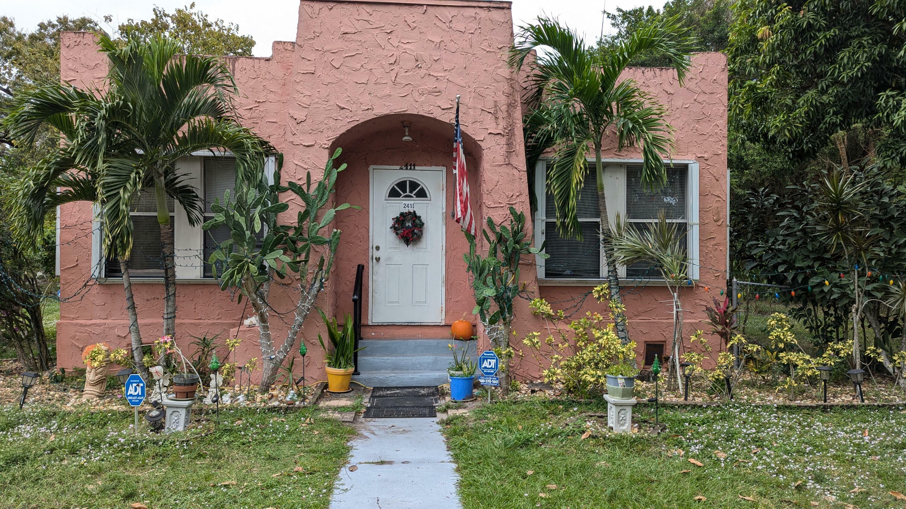 Property Photo:  2411 Sunrise Boulevard  FL 34982 