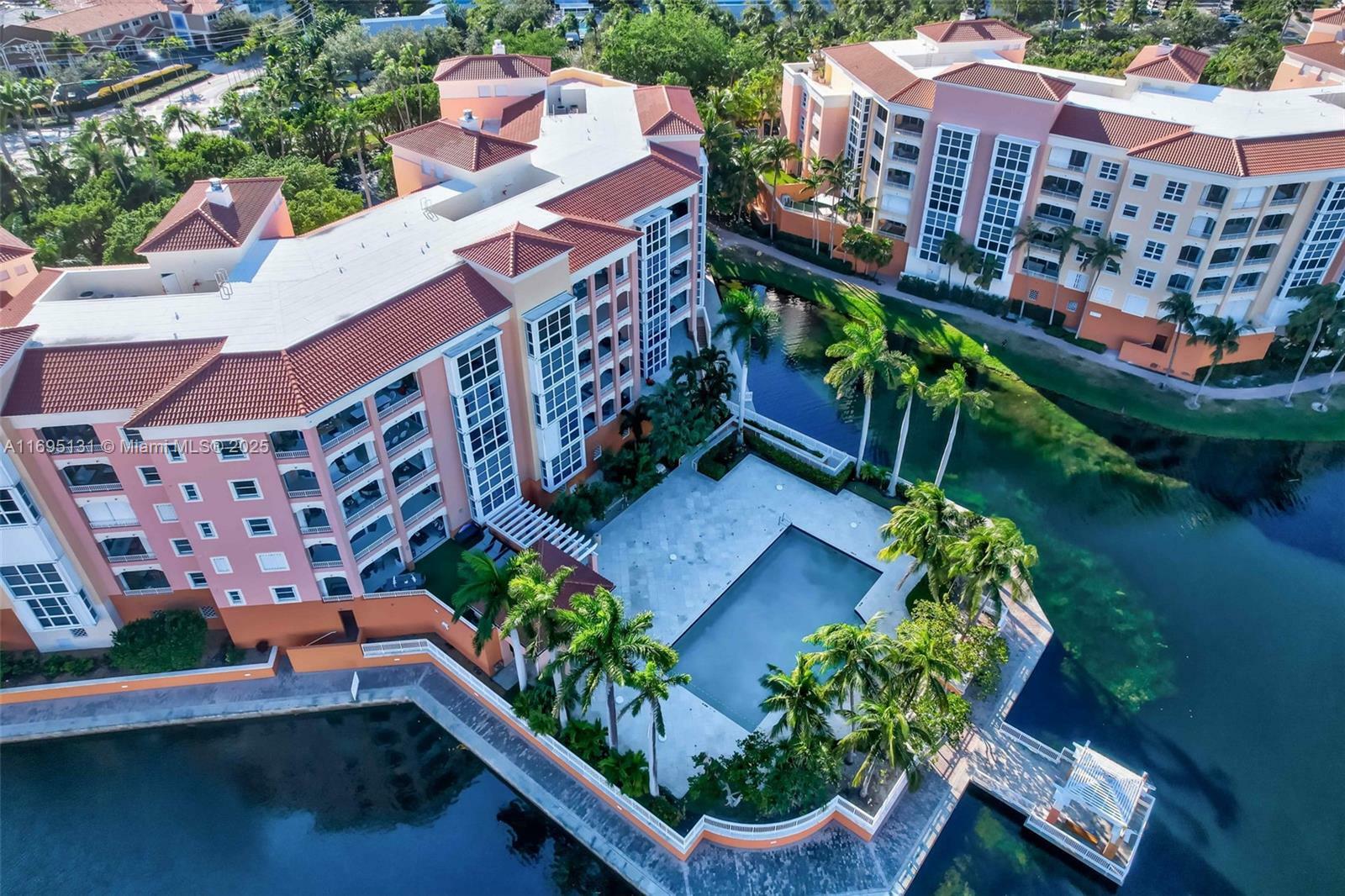 731 Crandon Blvd 407  Key Biscayne FL 33149 photo