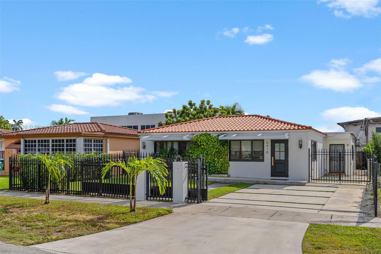 Property Photo: 6418 SW 39th Ter FL 33155