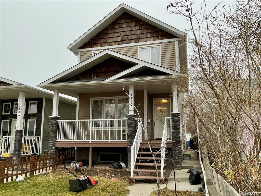 Property Photo: 1137 Wallace Street SK S4N 3Z1