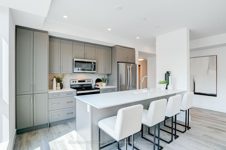 Property Photo:  4 Kimberly Lane 109  ON L9Y 5T6 