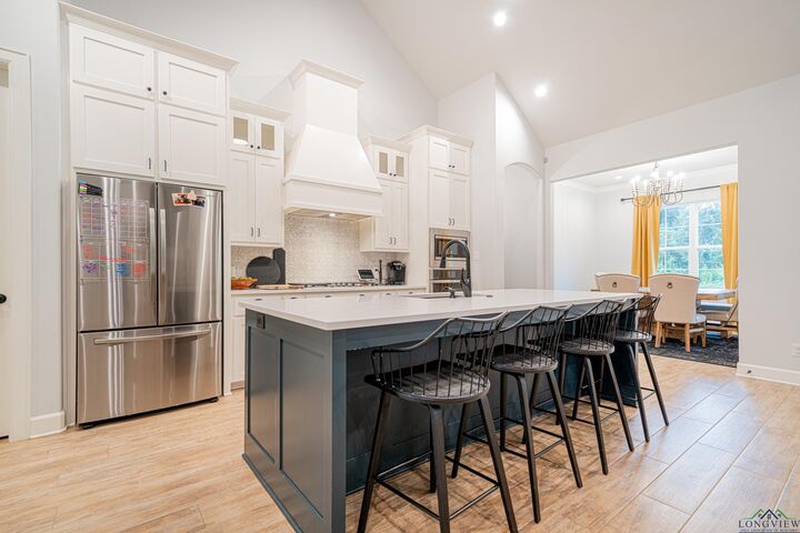 Property Photo:  502 Lost Creek Circle  TX 75605 