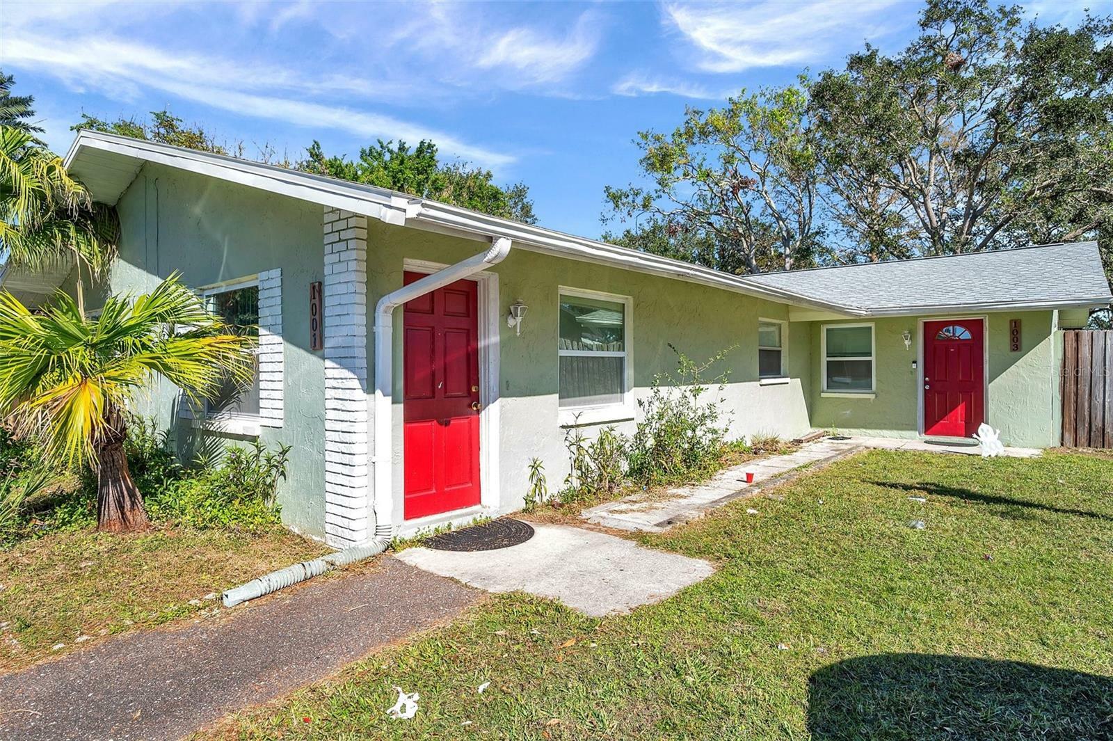 Property Photo:  1001 Lake Palms Drive  FL 33771 