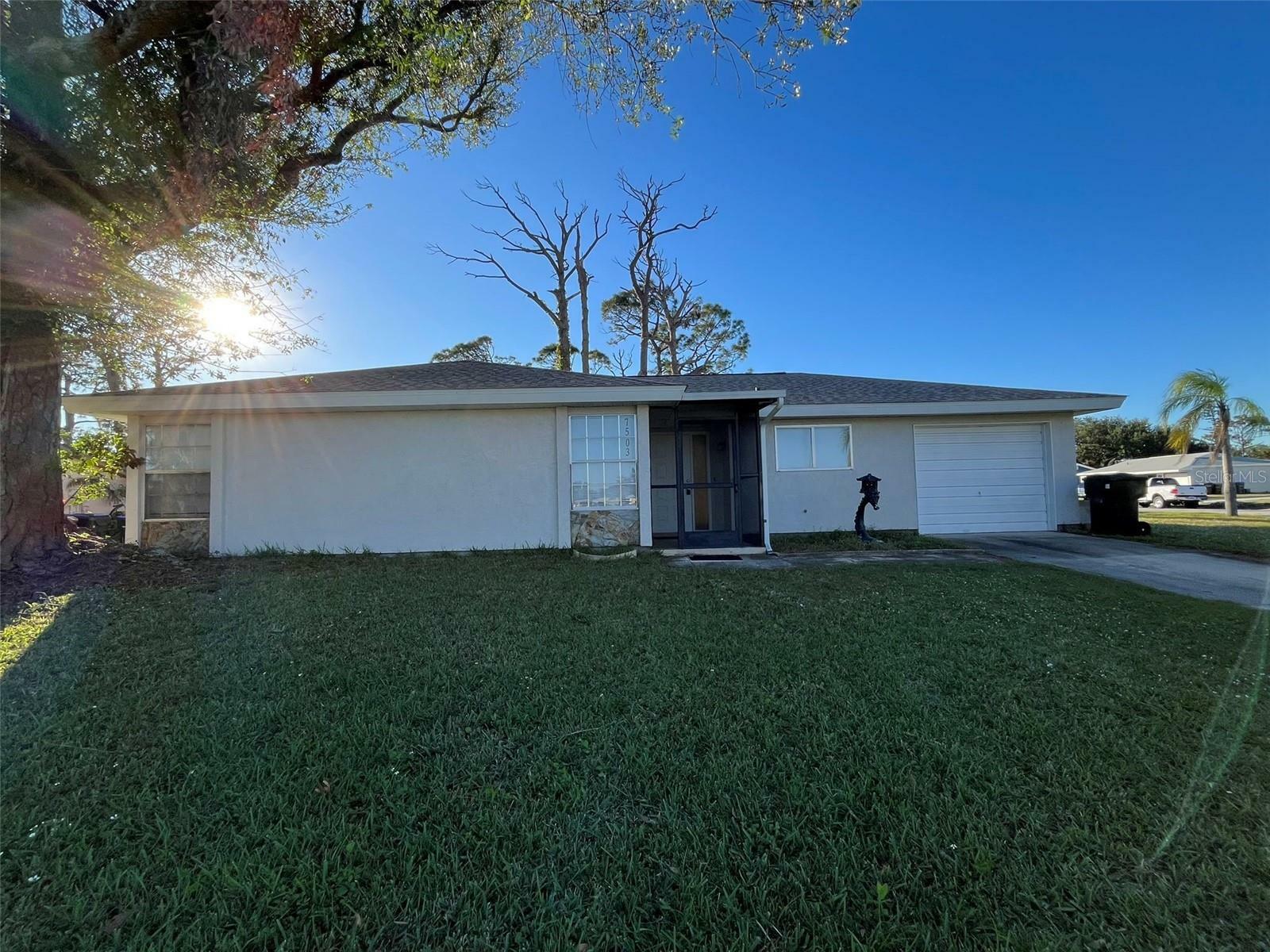 Property Photo:  7503 Mayland Street  FL 34287 