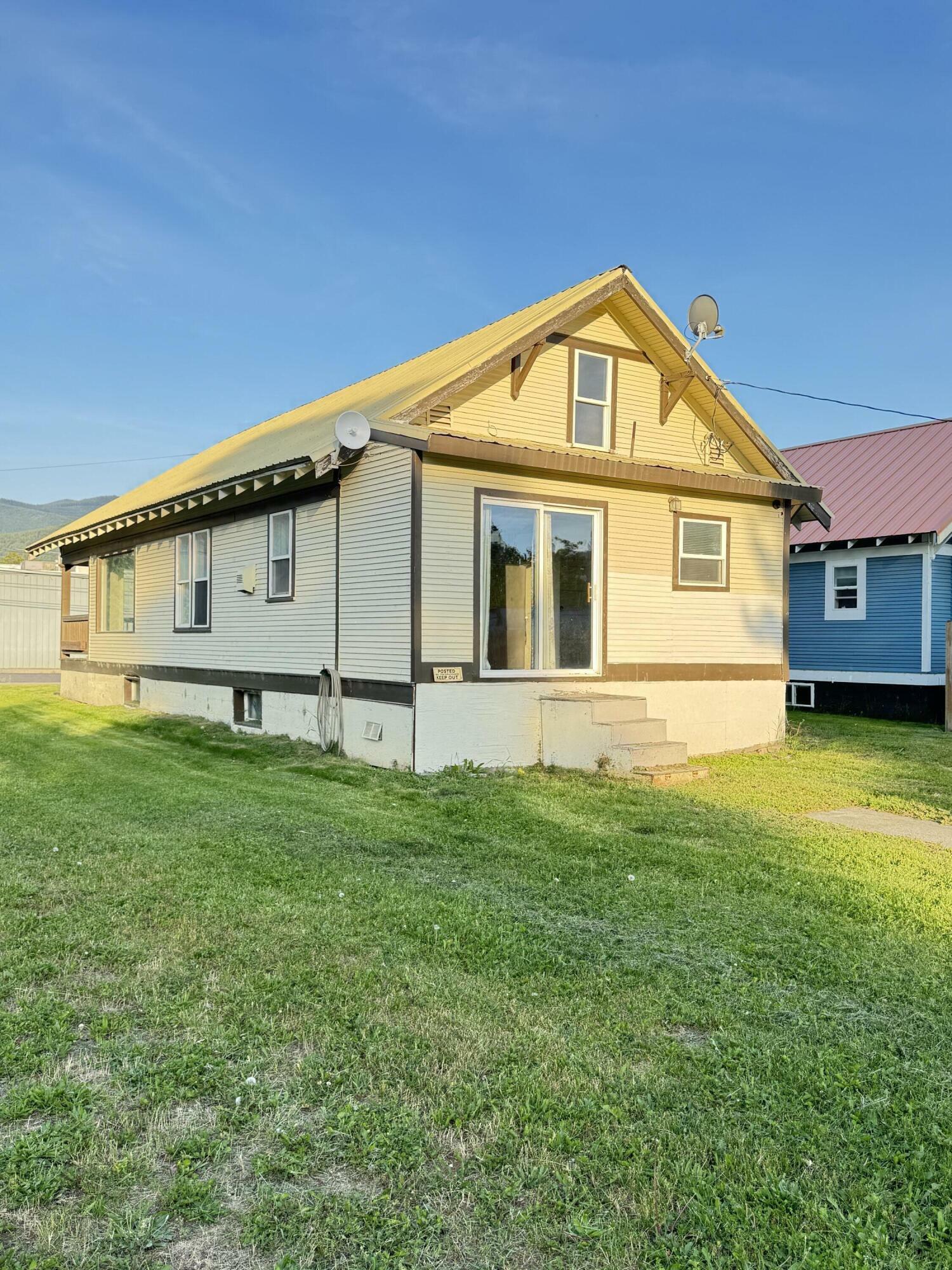 Property Photo: 202 S Central Ave WA 99139