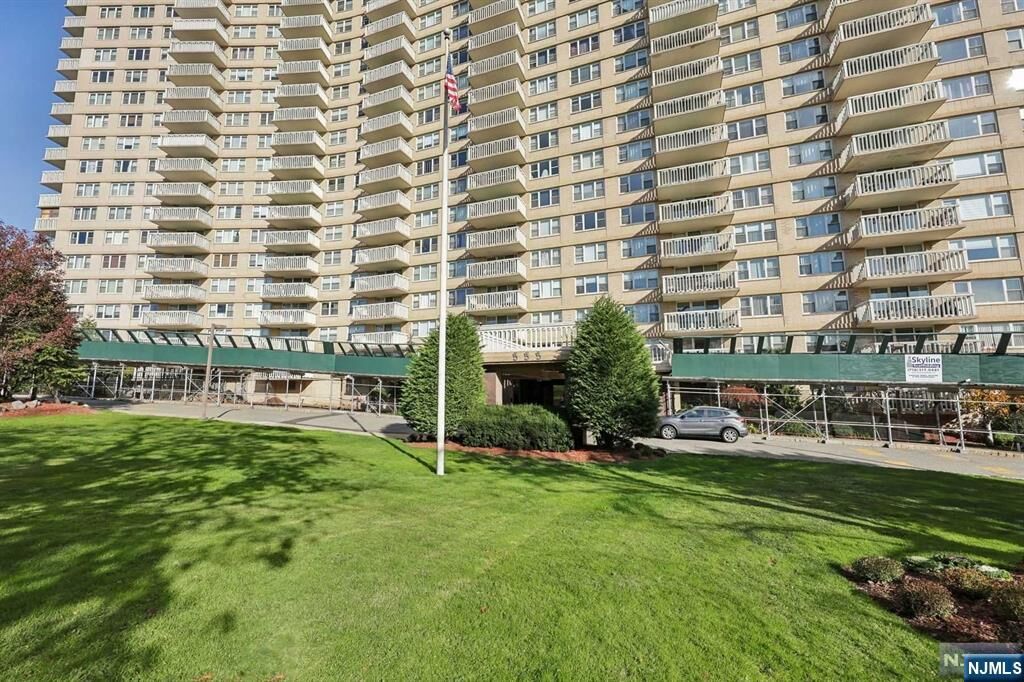 Property Photo: 555 North Avenue 8M NJ 07024