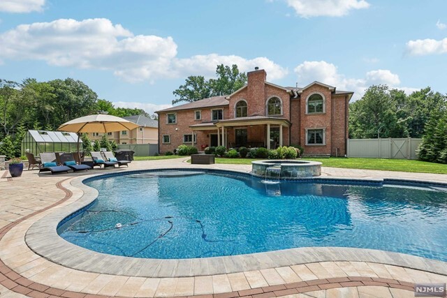 Property Photo: 5 Sipporta Lane NJ 07652