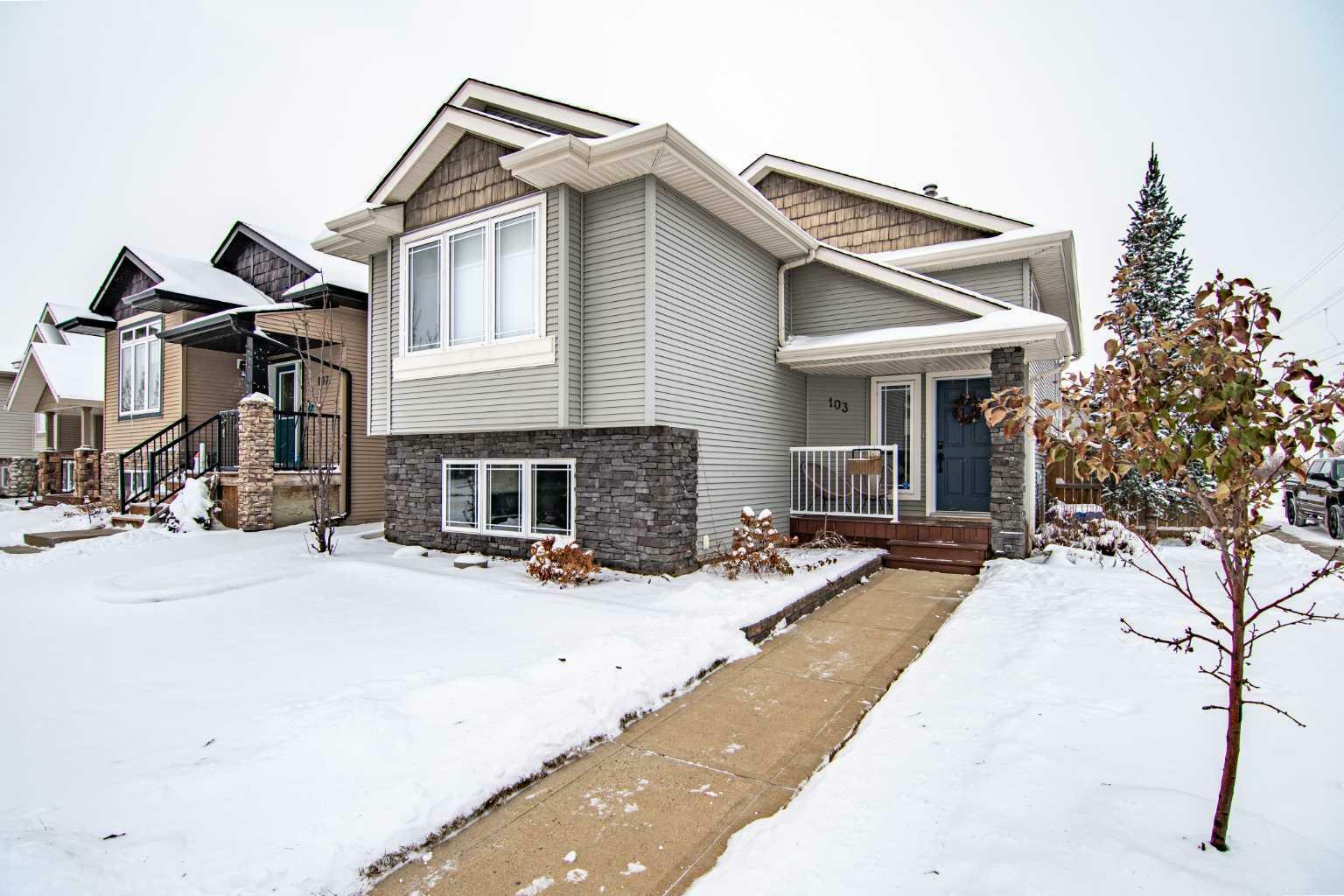 Property Photo:  103 Vickers Close  AB T4R 0C8 