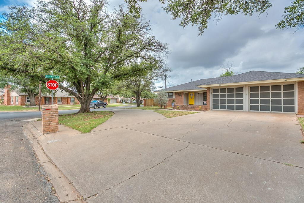 Property Photo:  201 Westwood Dr  TX 76901 