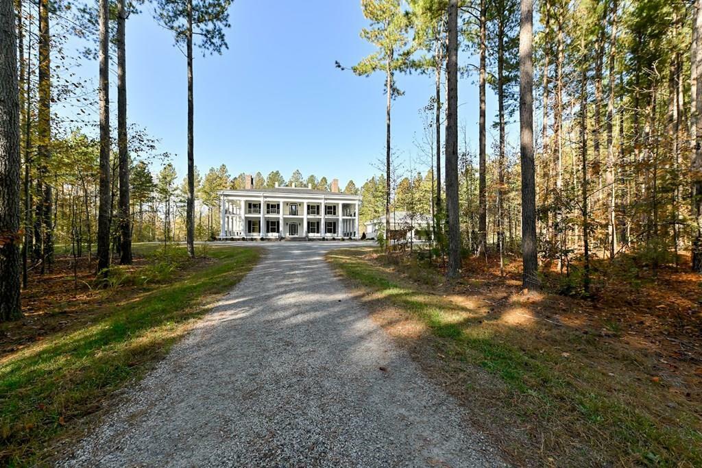 Property Photo: 7622 Farmville Road VA 23901