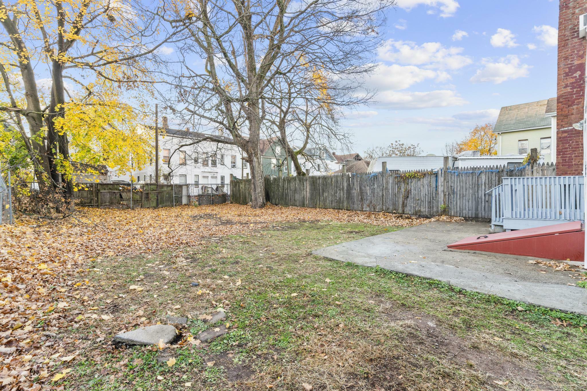 Property Photo:  58 Asylum Street  CT 06519 