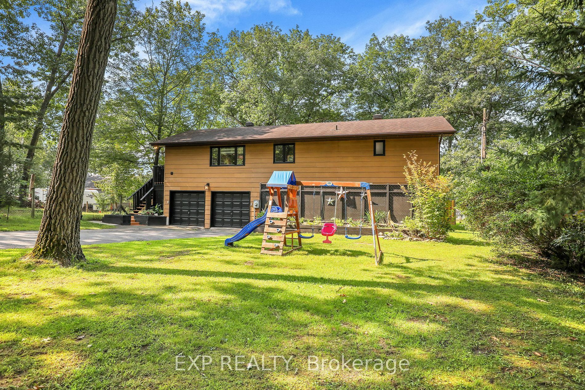 Property Photo:  1034 Bayview Dr  ON K0A 3M0 