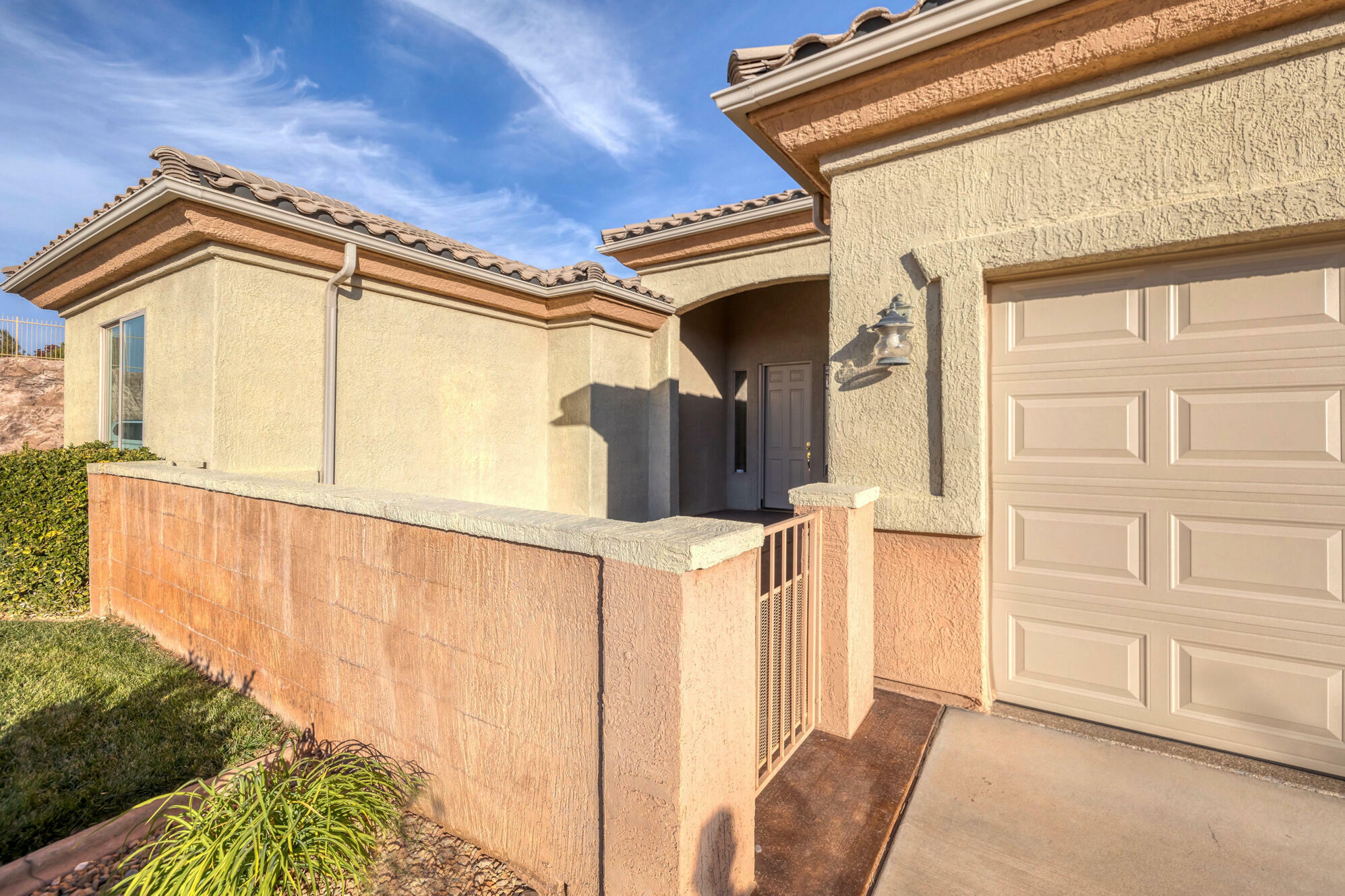 Property Photo:  4581 S Siesta Dr  UT 84790 