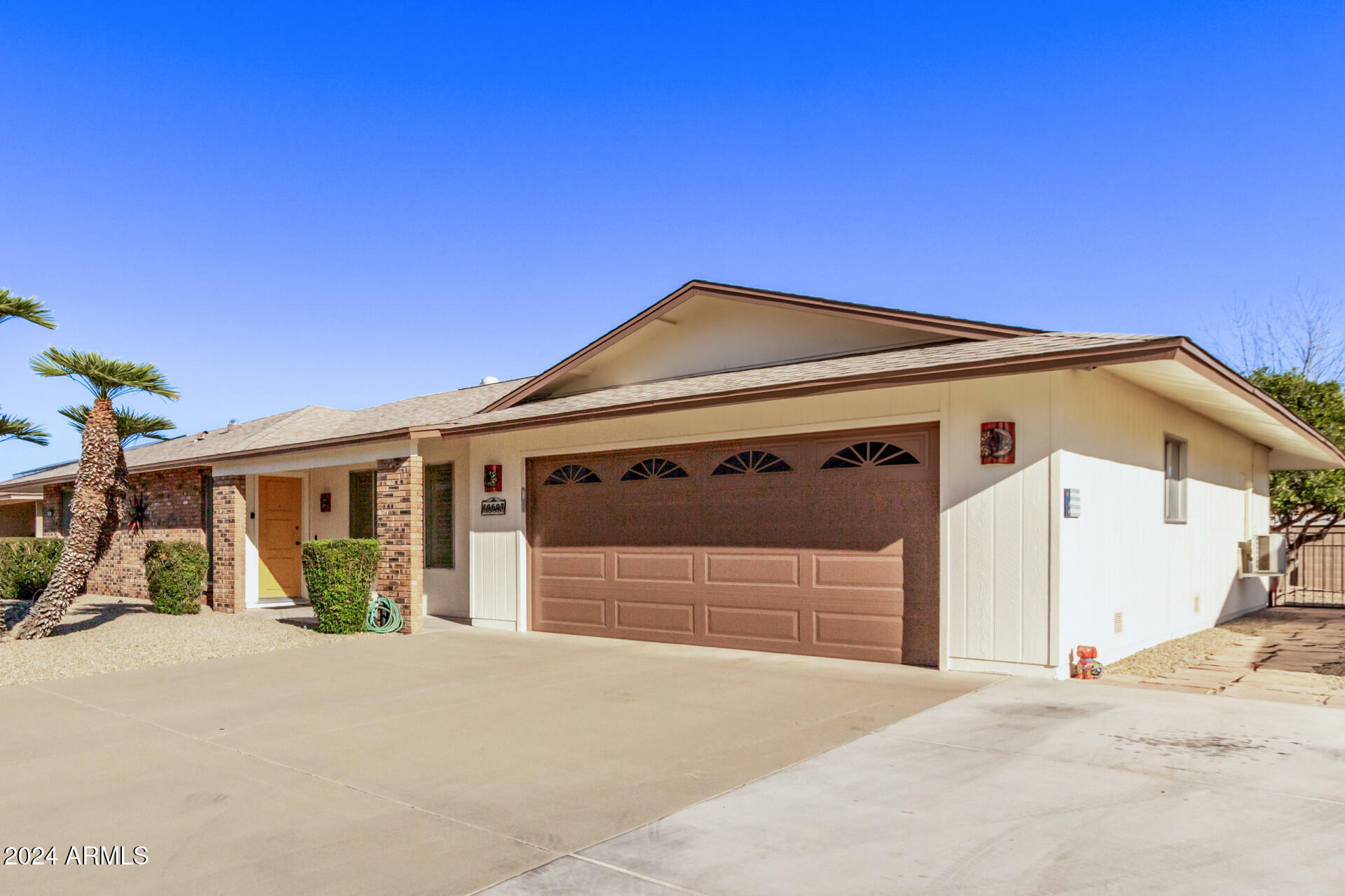 Property Photo: 19607 N Signal Butte Circle AZ 85373