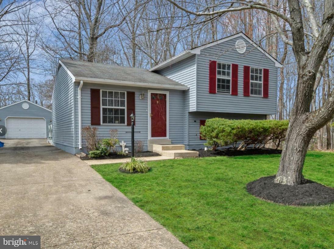 Property Photo:  10105 Queen Elizabeth Drive  MD 20772 