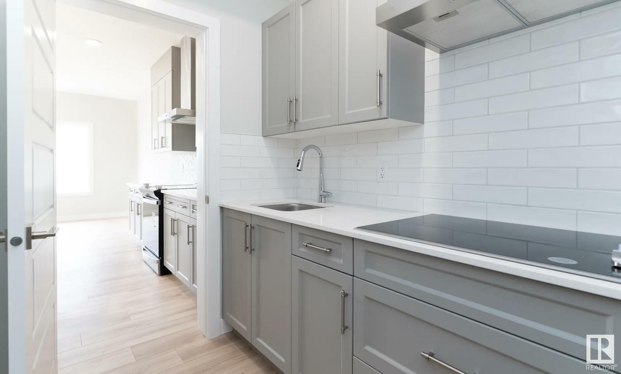 Photo de la propriété: 2030 13A Avenue NW AB T6T 2R8