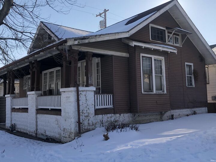 Property Photo: 959 S Grand Avenue IN 47713-2245