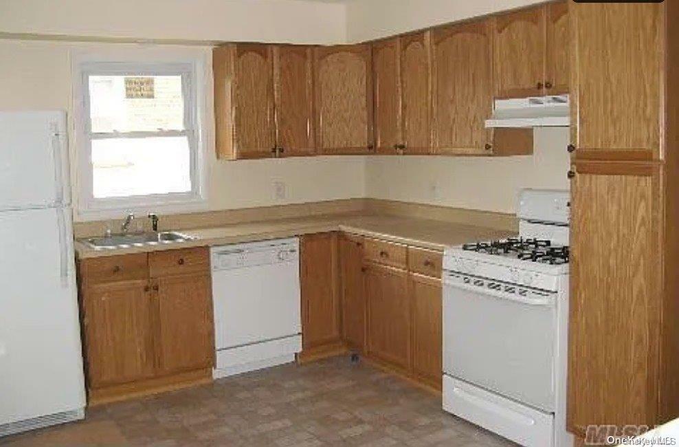 Property Photo:  143 Wellington Road  NY 11003 