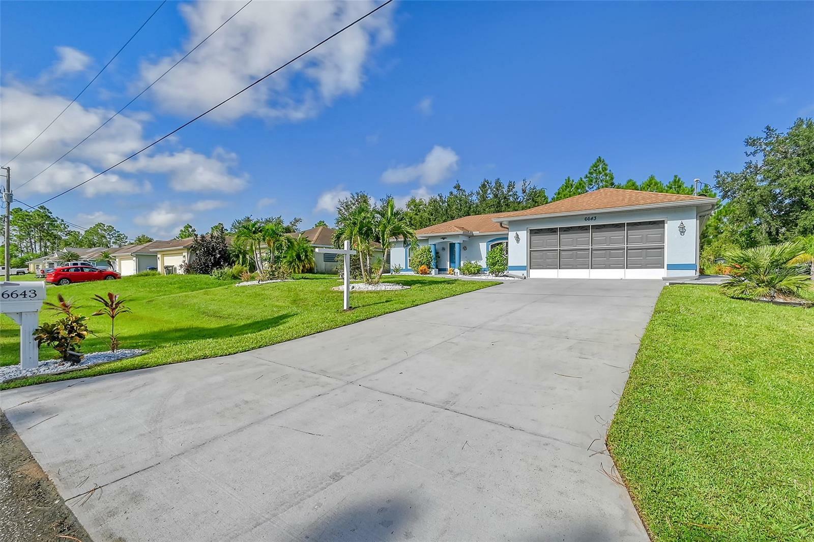 Property Photo:  6643 Lapidus Road  FL 34291 