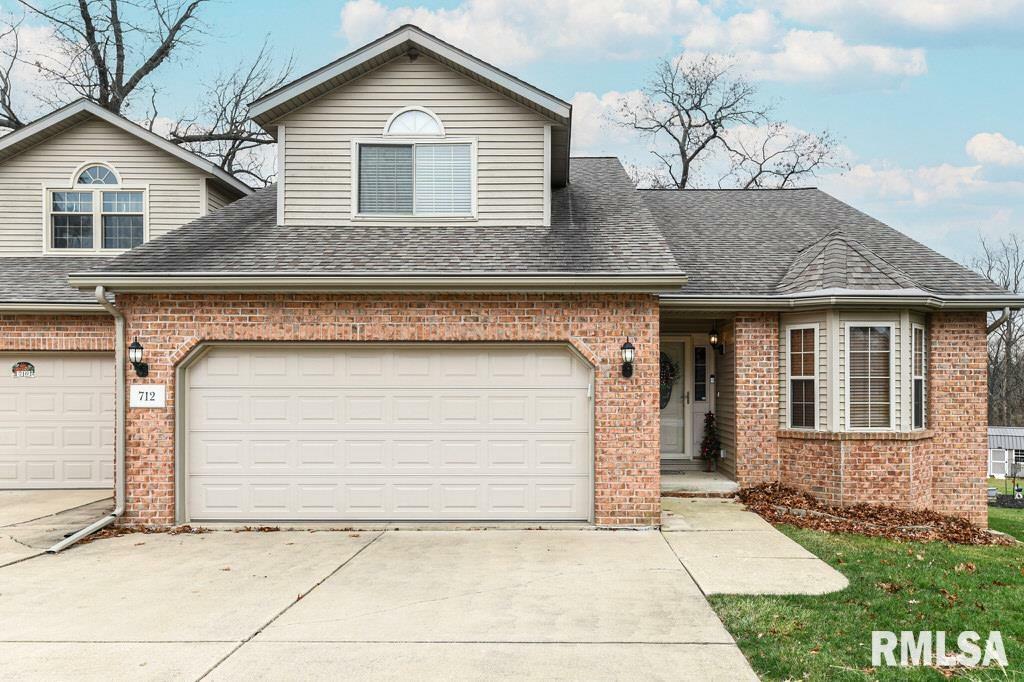 Property Photo:  712 Woodland Knolls Road  IL 61548 