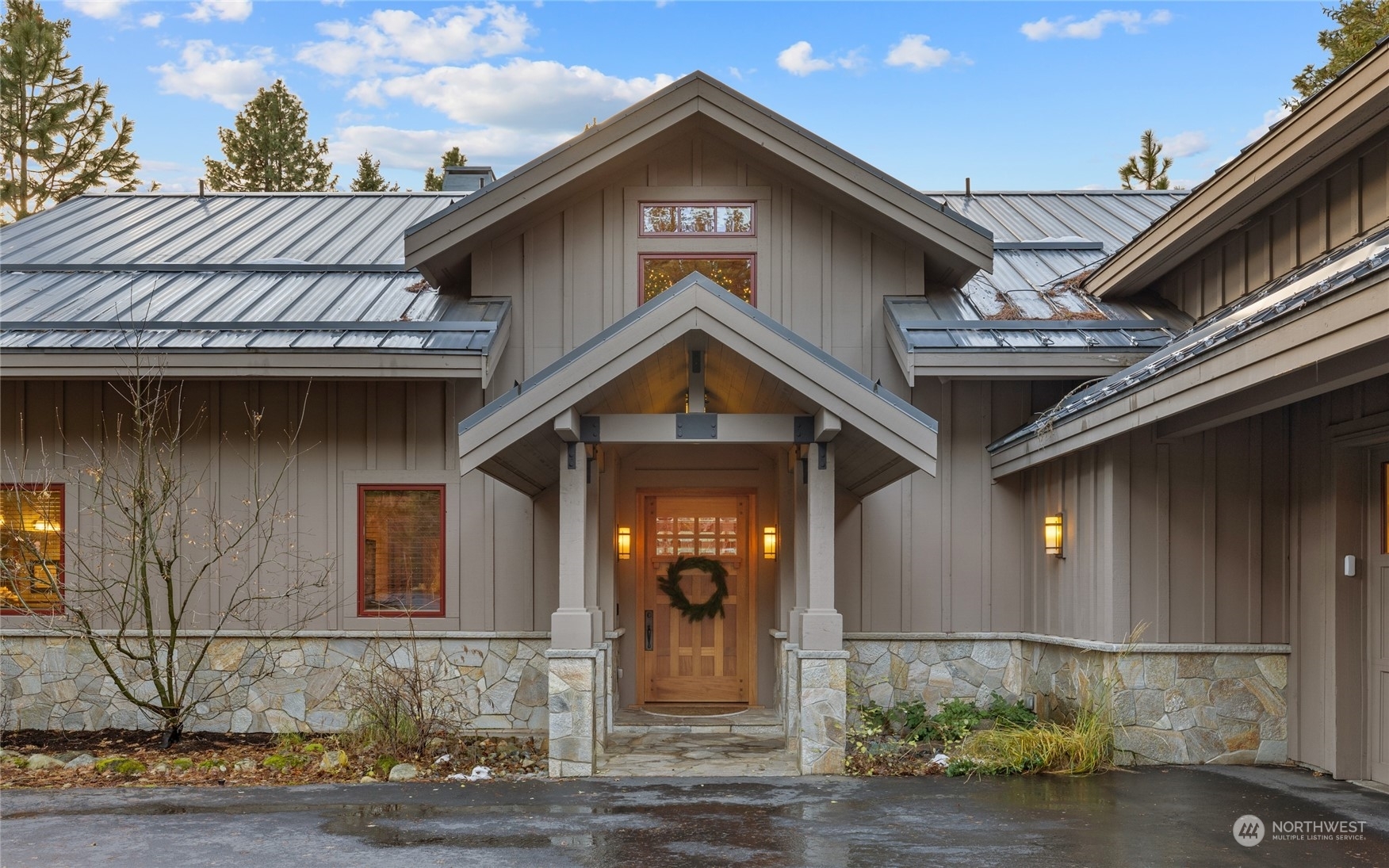 Property Photo: 51 Arnica Court WA 98922
