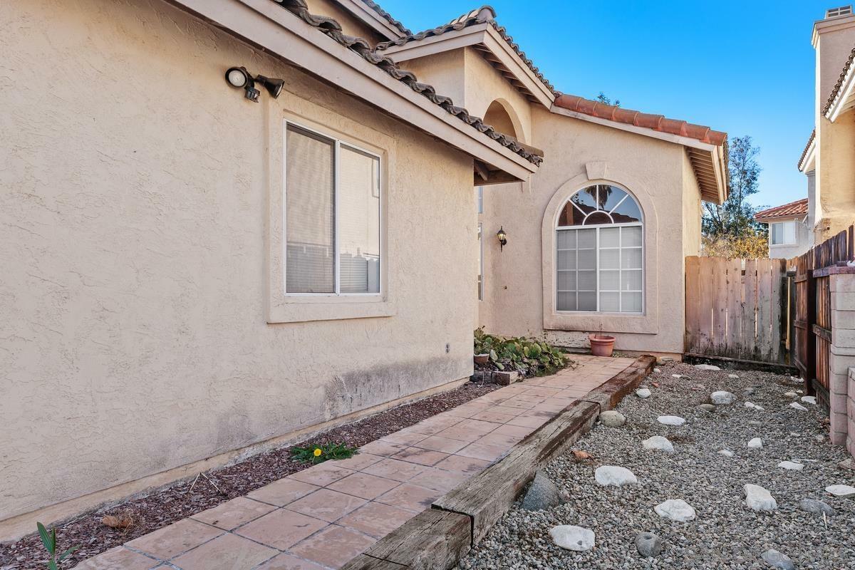 Property Photo:  2137 Pleasantwood Lane  CA 92026 