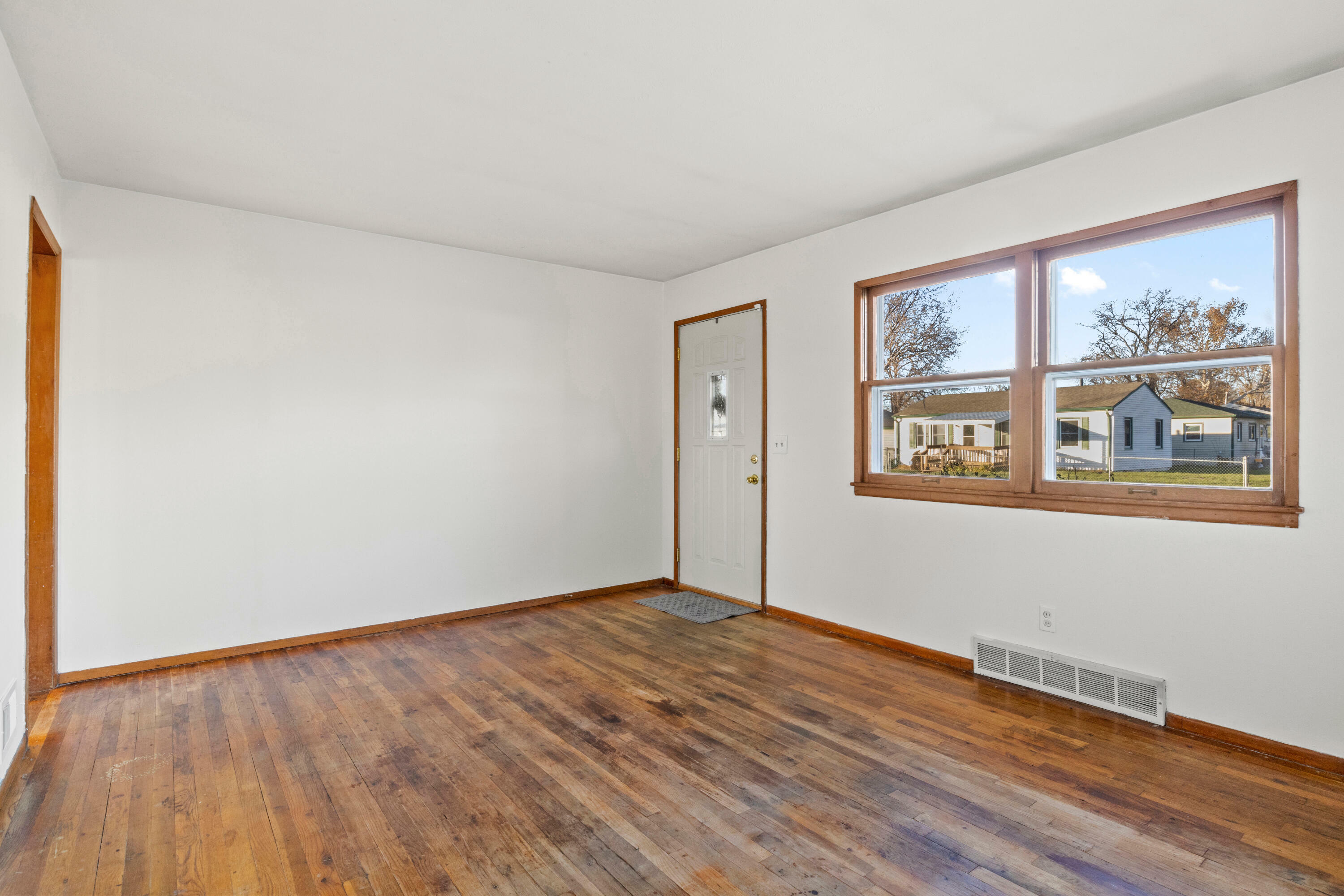 Property Photo:  1903 Ave L  IA 51501 