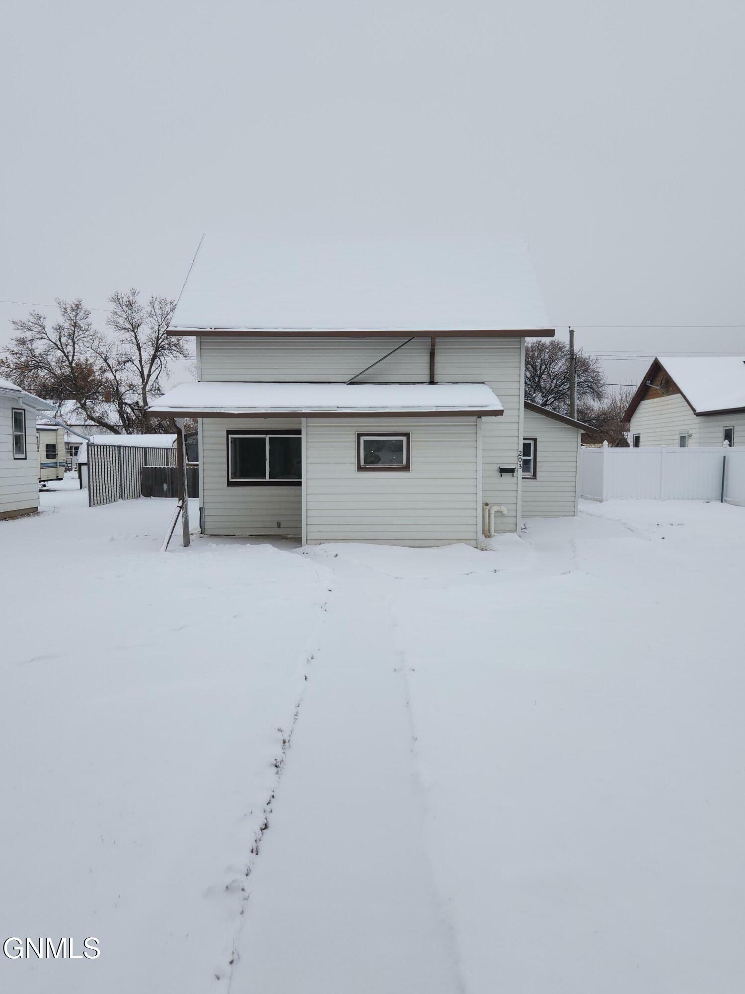 Property Photo:  203 2nd Street S  ND 58631 