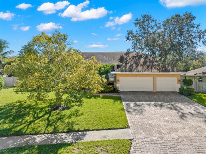 Property Photo:  615 Westfield Court  FL 34698 