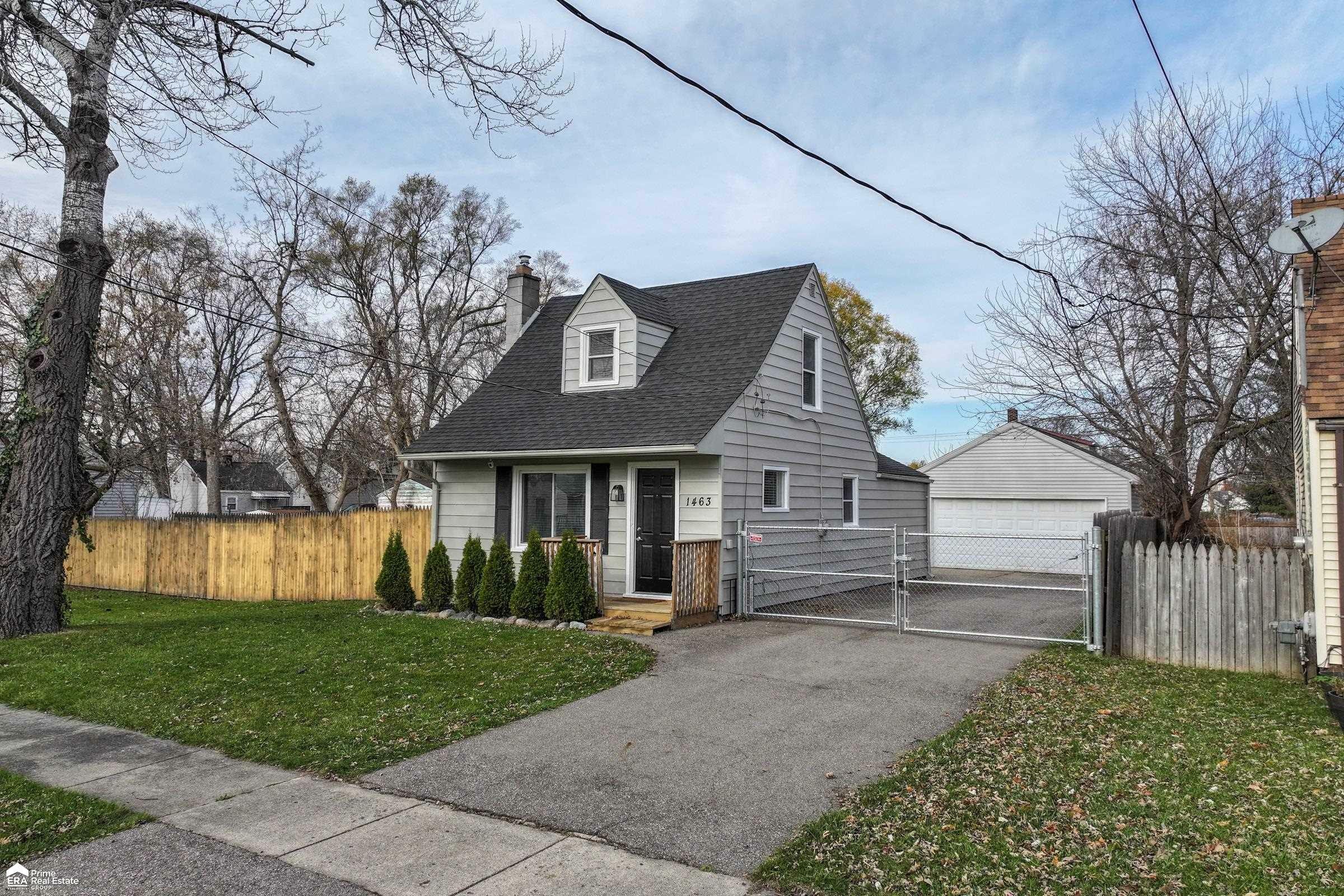 Property Photo:  1463 James Street  MI 48529 