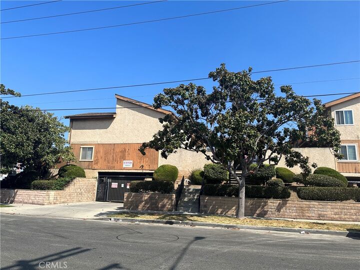 Property Photo: 1335 W 139th Street 111 CA 90247