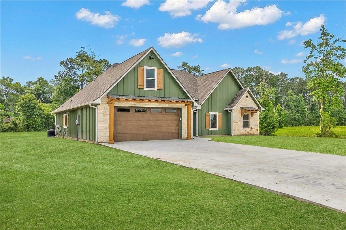 Property Photo:  2820 Cypress Shadow Lane  TX 77632 