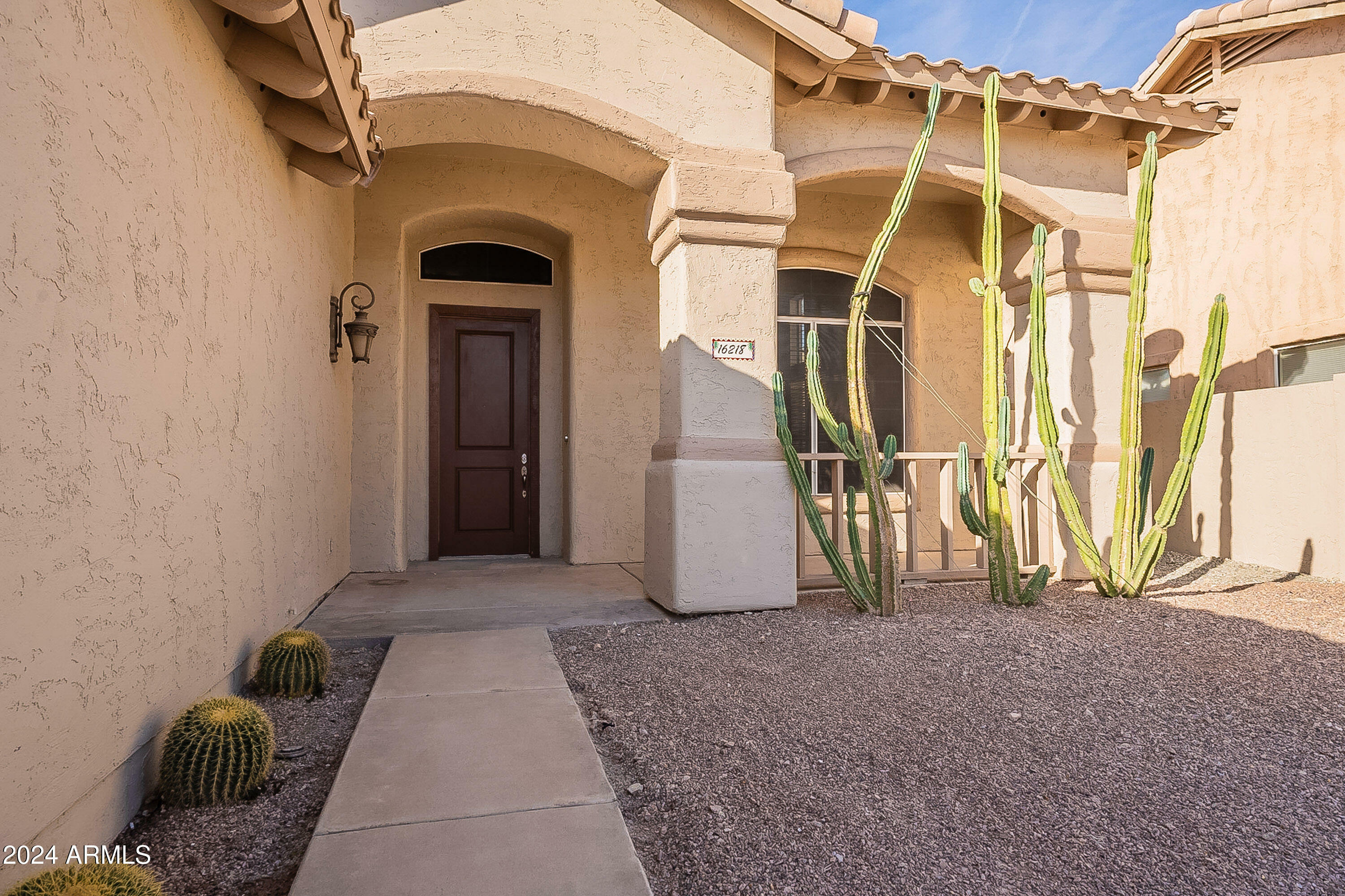 Property Photo:  16218 S 24th Place  AZ 85048 